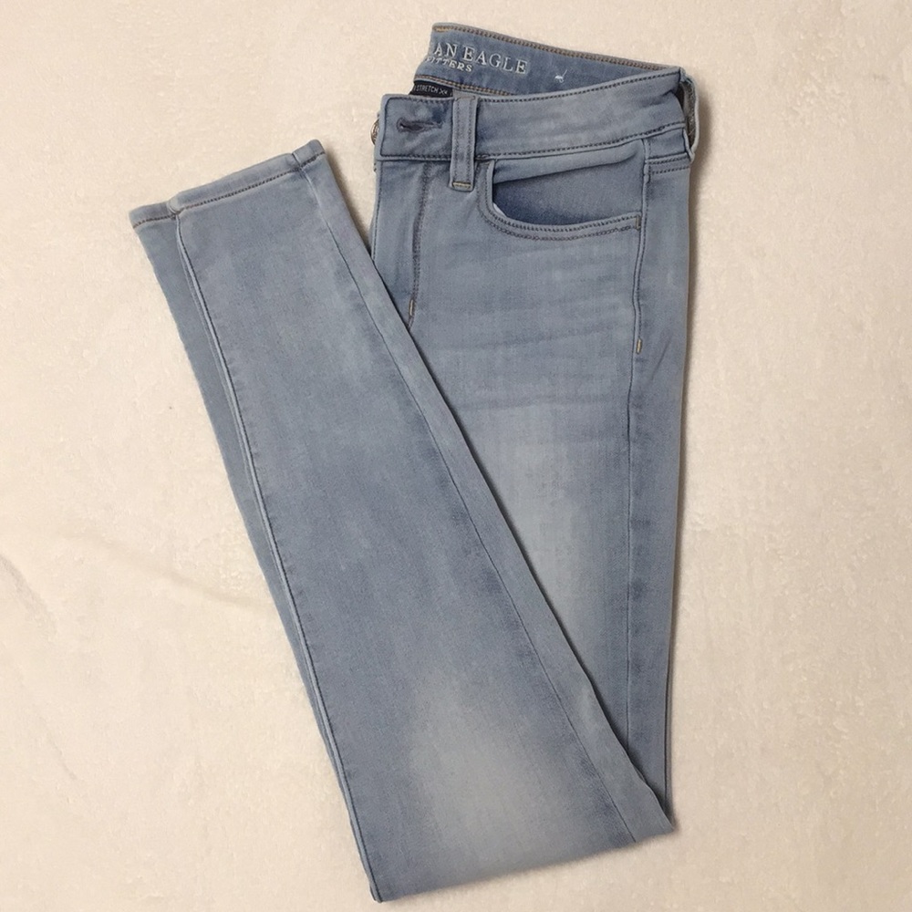 Light wash American Eagle jeans